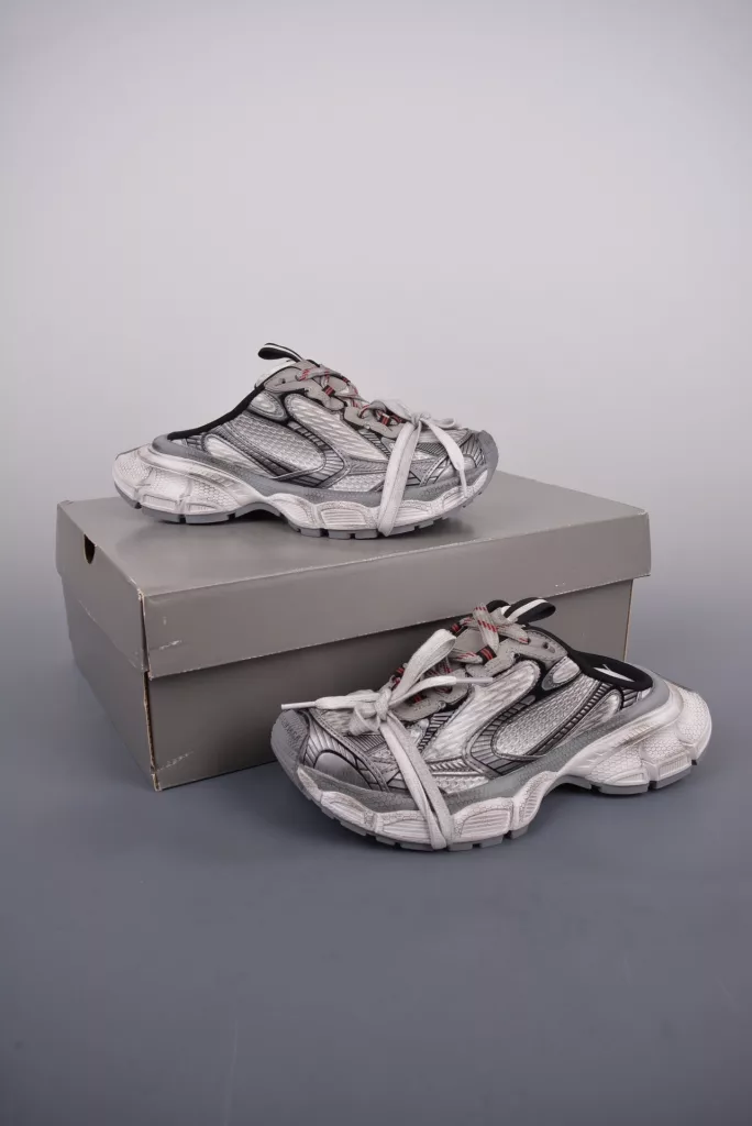 BALENCIAGA 3XL retro distressed half drag