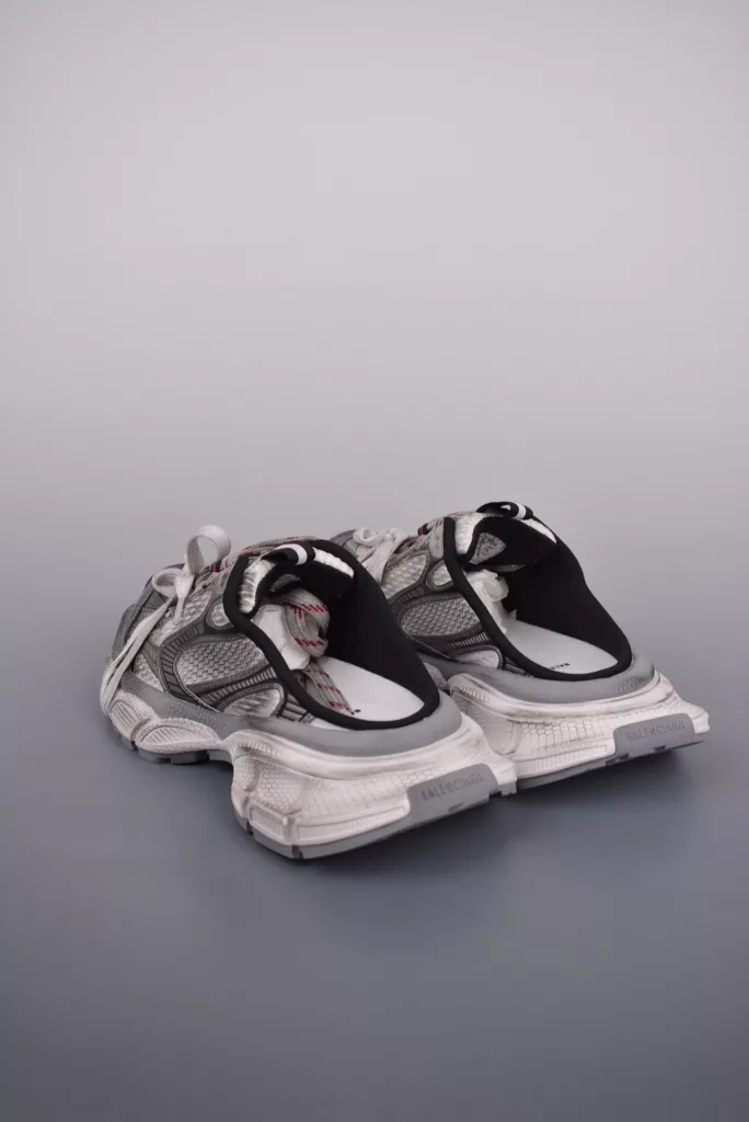 BALENCIAGA 3XL retro distressed half drag