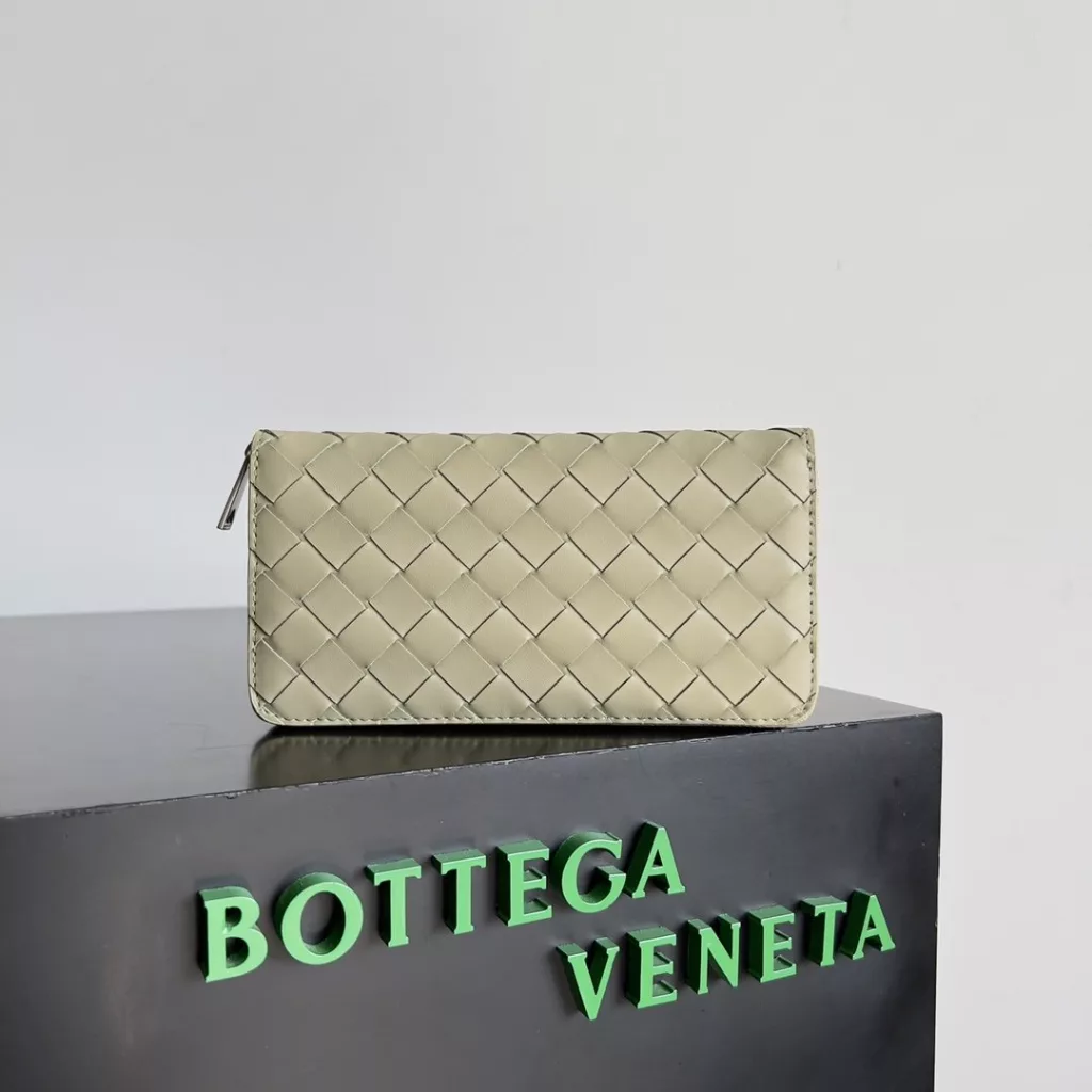 Bottega Veneta