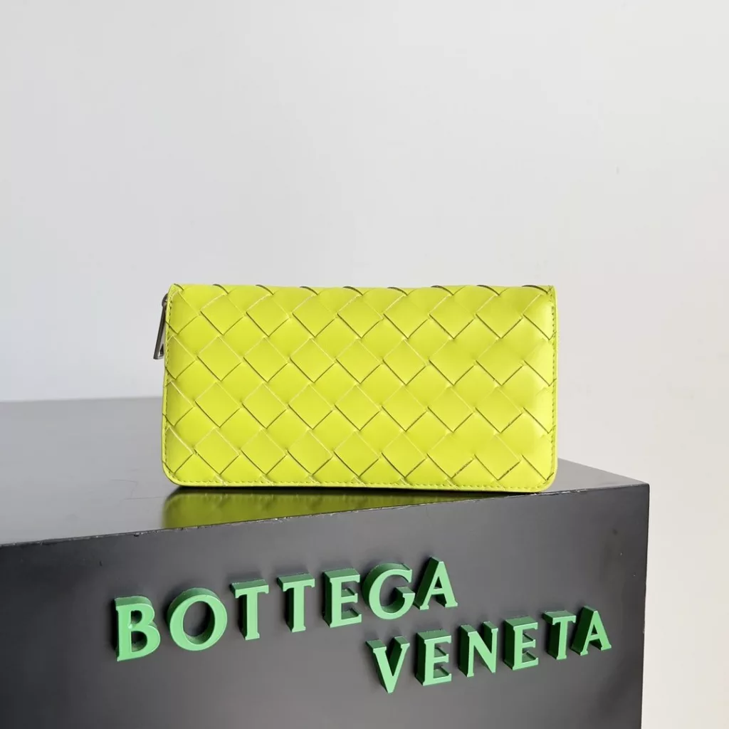 Bottega Veneta
