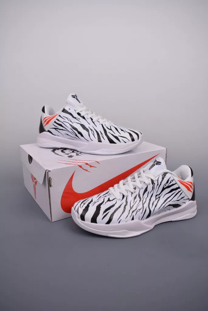NIKE ZOOM KOBE 5 PROTRO shoes