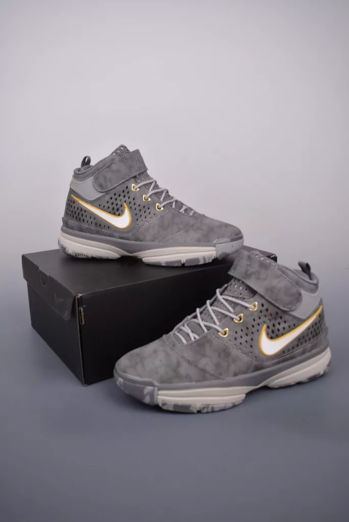 Nike Zoom Kobe 2 Ultimate Protro Shoes
