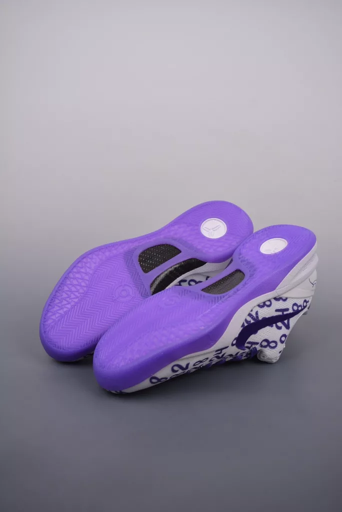 NIKE KOBE 8 SYSTEM basketball shoes