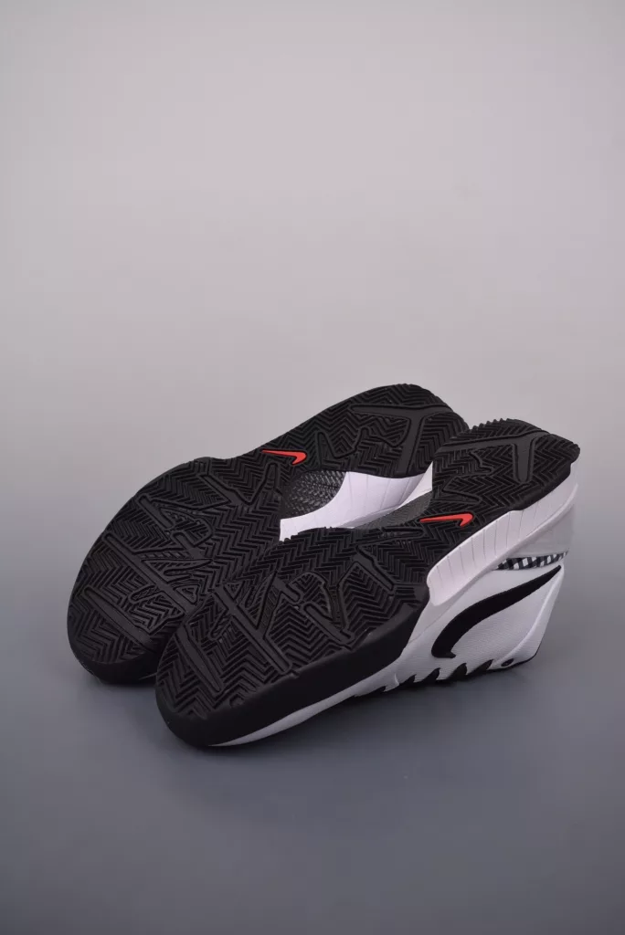 NIKE Kobe ZOOM Freak 3 EP basketball shoes