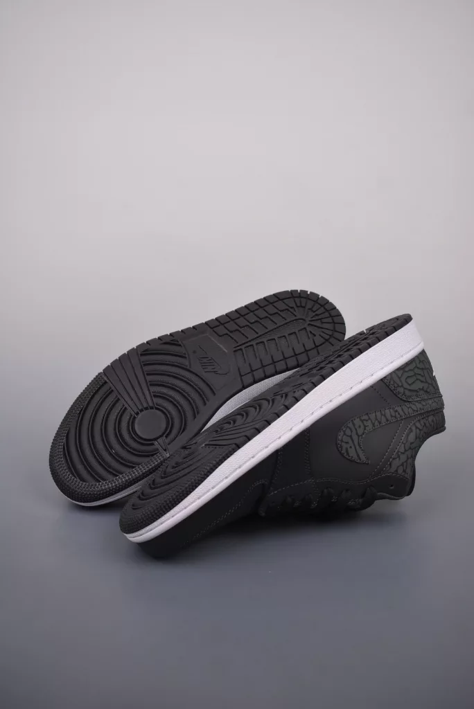 Air Jordan 1 Low crackle black shoes