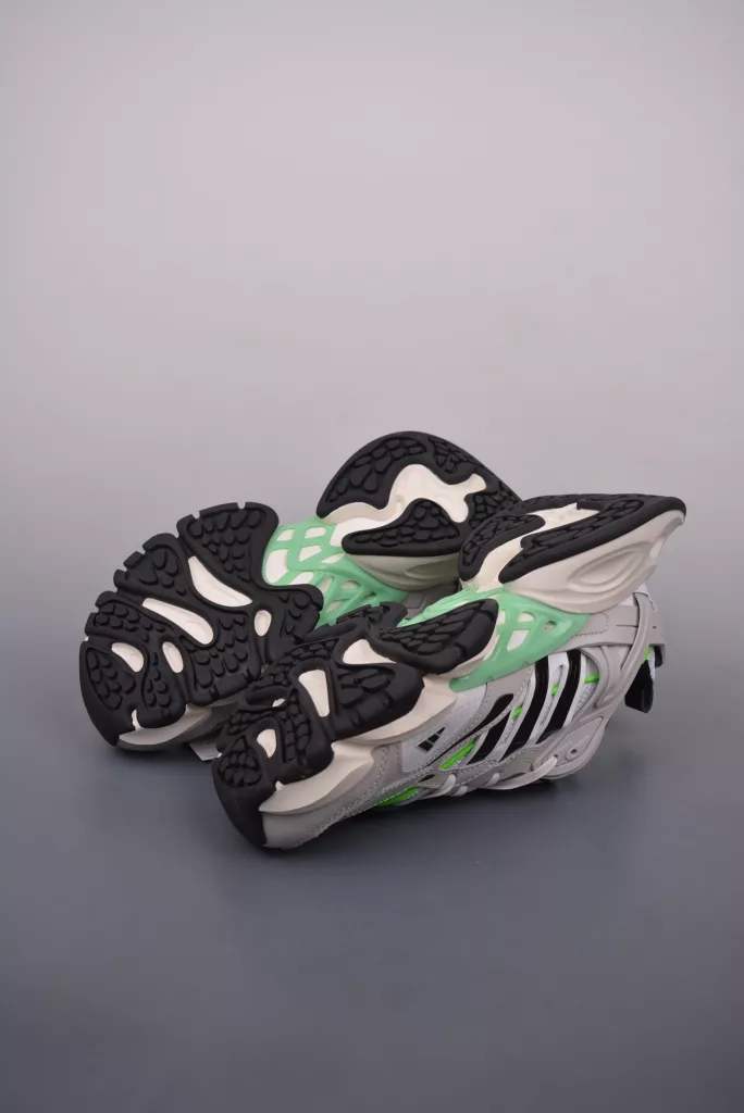 adidas VENTO XLG DELUXE shoes