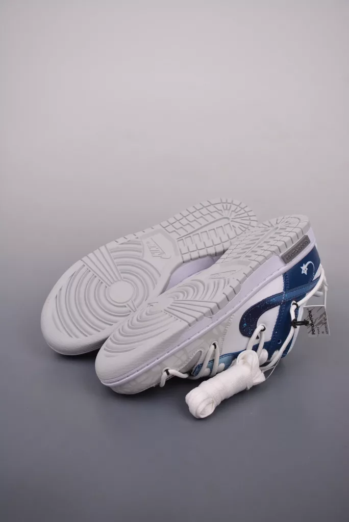 Nike SB Dunk Low Panda Prank Star Lost Shoes