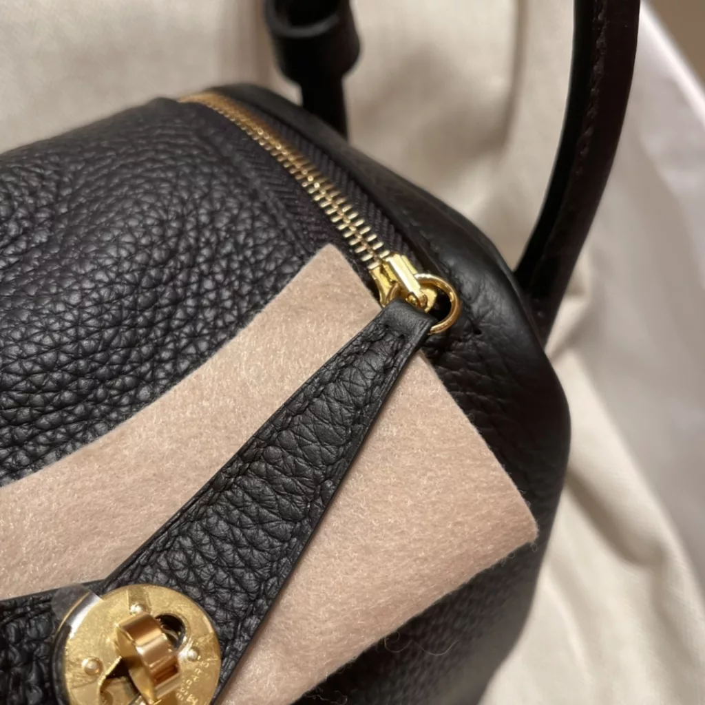 Hermes mini lindy gold Black gold buckle