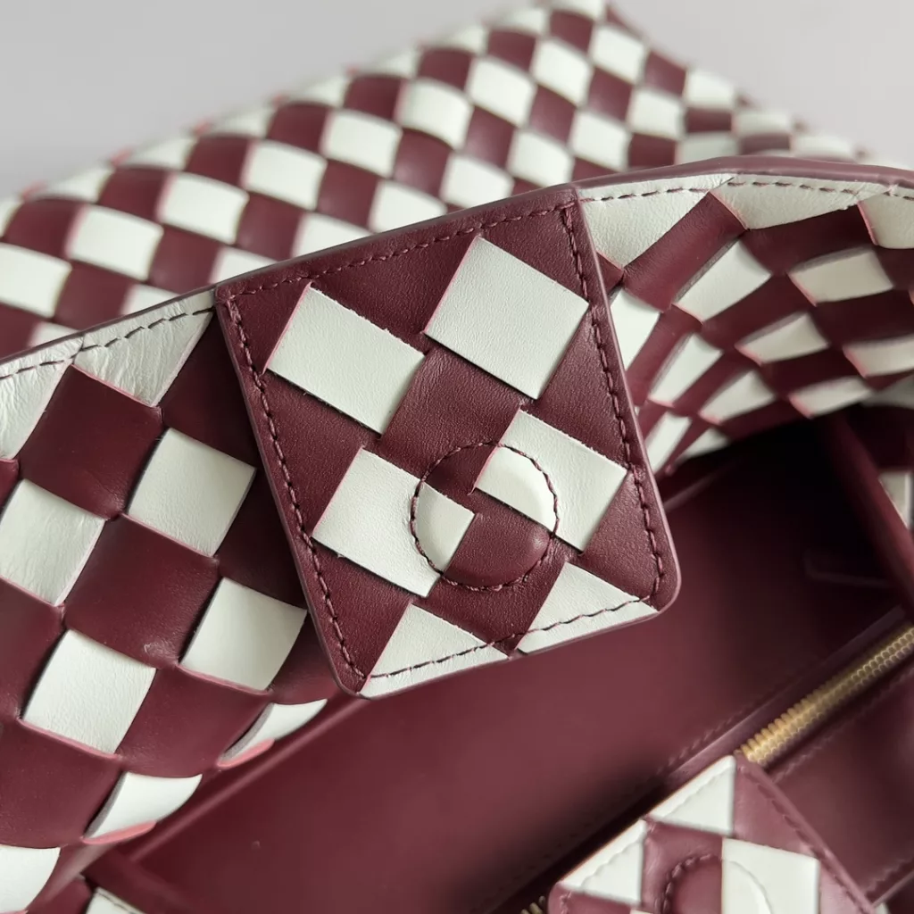 Bottega Veneta