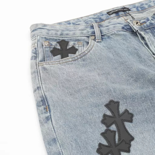 Chrome Hearts Flared Destroyed Leather JeansLos Angeles only! Countertop W level, patchwork cross flower embellishment, washed jeans!Absolutely high-end luxury product, a super popular product of god-level single product, top-level heavy craftsmanship, a magic weapon that cannot be missed!