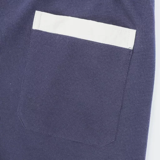 Gucci GG Embroidered Logo Patchwork LeggingsItalian customers supply top-grade custom-made garment fabrics, heavyweight high-density air layer pure cotton material, with powerful functional properties, extremely delicate and comfortable touch, excellent breathability and moisture absorption, clean and neat upper body, light and burden-free! The details are very outstanding, custom zipper opening and closing design, exclusive alloy custom zipper, light and mature color matching, suitable for various daily wear, high mix and match compatibility, suitable for a variety of occasions, street leisure, outdoor sports, etc., can perform very well, wardrobe business leisure excellent high attendance rate! It is a rare opportunity!