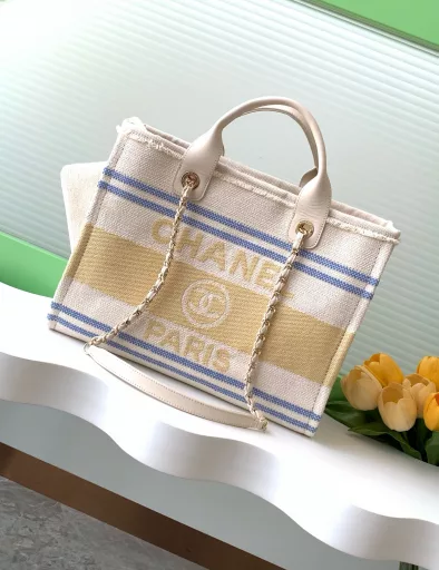 Chanel 25c Early Spring Beach Bag🏖️🍋Super holiday feel