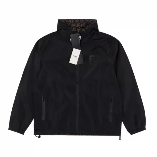Fendi FF full-print double-sided windbreaker zipper jacketOriginal fabric customization, functional twill fabric, 100% positioning of the finished garment, very time-consuming waste, density and feel are consistent with the original, each piece of clothing is hand-sewn by the master, customized auxiliary logo, adjustment buckle, main label, loose version, classic version that does not pick people, super slimming! A must-have for white, rich and beautiful women!