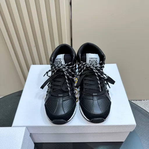 New to the 2025 collection, this Dior, C'est sneaker is a bold and stylish statement. Carefully crafted, the cutout design on the side of the upper is super stylish, and the details add a touch of elegance. The lightweight two-tone sole is extremely comfortable and sports-inspired. It will add a stylish touch to any casual look.The tongue and sole are decorated with the Christian Paris logo, and the cowhide and leather design style