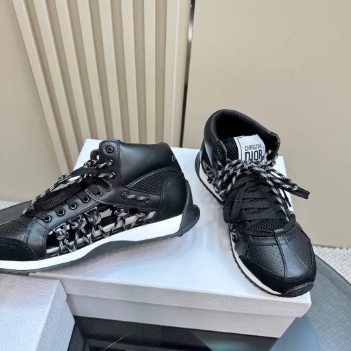 New to the 2025 collection, this Dior, C'est sneaker is a bold and stylish statement. Carefully crafted, the cutout design on the side of the upper is super stylish, and the details add a touch of elegance. The lightweight two-tone sole is extremely comfortable and sports-inspired. It will add a stylish touch to any casual look.The tongue and sole are decorated with the Christian Paris logo, and the cowhide and leather design style