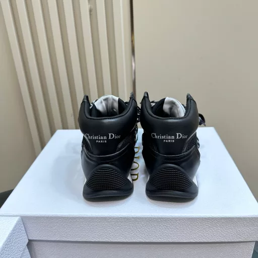 New to the 2025 collection, this Dior, C'est sneaker is a bold and stylish statement. Carefully crafted, the cutout design on the side of the upper is super stylish, and the details add a touch of elegance. The lightweight two-tone sole is extremely comfortable and sports-inspired. It will add a stylish touch to any casual look.The tongue and sole are decorated with the Christian Paris logo, and the cowhide and leather design style