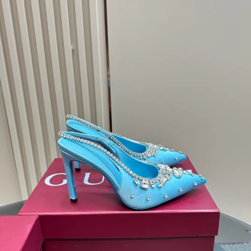 Gucci 25S Spring and Summer New Products Rhinestone Candy Color Back Strap High Heel SandalsG is always impressive in terms of high-end feelingIt looks quite simple but looks very high-end and sexyIt allows you to easily match and show various styles👍The upper is made of imported silk cloth + rhinestone buckleThe lining is made of imported sheepskinThe sole is made of imported leather from Italy