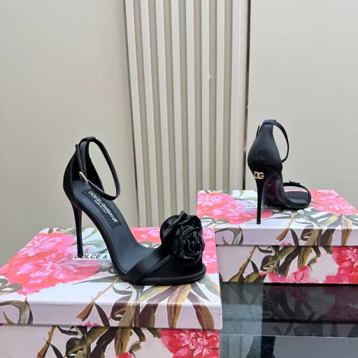 Dolce & Gabbana 25Ss lace-up high-heeled sandalsUpper: SilkLining: LambskinFoot: LambskinGold logo plaque on heel