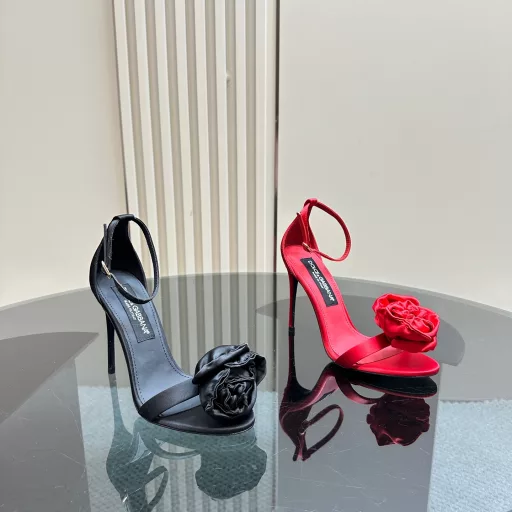 Dolce & Gabbana 25Ss lace-up high-heeled sandalsUpper: SilkLining: LambskinFoot: LambskinGold logo plaque on heel