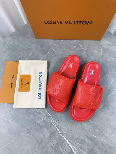 Louis Vuitton2024 Spring/Summer new top version‼ ️Original versionThe latest model in the counter, straw slippers, new hard goods🆕❥Purchasing agent level! Full of high-end feeling! A model that is popular among bloggers at home and abroad, retro and fashionable, it looks amazing on the feet! The official website's main model★