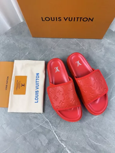 Louis Vuitton2024 Spring/Summer new top version‼ ️Original versionThe latest model in the counter, straw slippers, new hard goods🆕❥Purchasing agent level! Full of high-end feeling! A model that is popular among bloggers at home and abroad, retro and fashionable, it looks amazing on the feet! The official website's main model★
