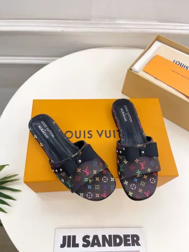 Louis Vuitton 25𝐬𝐬🧡💚2025 early spring new top version‼ ️Original versionThe latest model in the counter is LV X TM 6AM Takashi Murakami co-branded bow flat slippers. Hard goods are new🆕❥BS purchasing level! Full of high-end feeling! A model that is popular among domestic and foreign bloggers, retro and fashionable, it looks amazing on the feet! The official website’s main model★