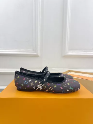 Louis Vuitton 25𝐬𝐬🧡💚2025 early spring new top version‼ ️Original versionThe latest model in the counter LV X TM ROMY Takashi Murakami joint ballet shoes, new hard goods🆕❥BS purchasing level! Full of high-end feeling! A model that is popular among domestic and foreign bloggers, retro and fashionable, it looks amazing on the feet! The official website's main model★