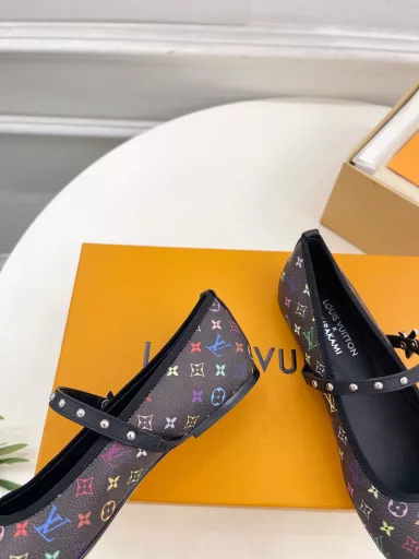 Louis Vuitton 25𝐬𝐬🧡💚2025 early spring new top version‼ ️Original versionThe latest model in the counter LV X TM ROMY Takashi Murakami joint ballet shoes, new hard goods🆕❥BS purchasing level! Full of high-end feeling! A model that is popular among domestic and foreign bloggers, retro and fashionable, it looks amazing on the feet! The official website's main model★