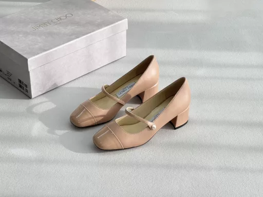 As the latest model of JC, although there are not many photos of it, you can't take your eyes off it when you see it for the first time! ! Like our JC high heels, all are directly supplied to global shopping, Micheng and other platforms for orders. It is luxuriously made of imported Italian nappa leather calfskin/Grit upper, contrasting cow patent leather toe, lambskin lining, beautiful and exquisite Mary Jane toe, pearl decoration on the straps, Italian leather outsole, plus our unbeatable price, you can try it on and buy it directly at the counter! !