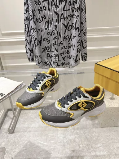 FENDI couple's FORWARD2️⃣0️⃣2️⃣5️⃣ new sneakers ‼ ️The whole pair of shoes is purchased from Zp, developed and created, all customized materials, exclusive mold outsole, all details are shipped according to the version, and even the packaging is the same as the original.