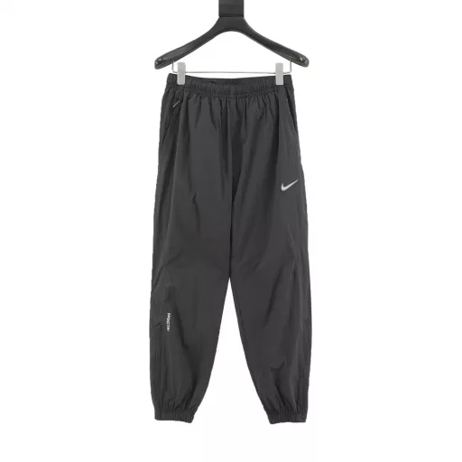 Nike x Drake joint NOCTA series zipper pocket mid-waist loose-fitting sweatpants [same jacket on sale] couples styleFabric is woven original custom Functional waterproof fabric Logo prints are all original prints Trendy design is minimalist and stylish