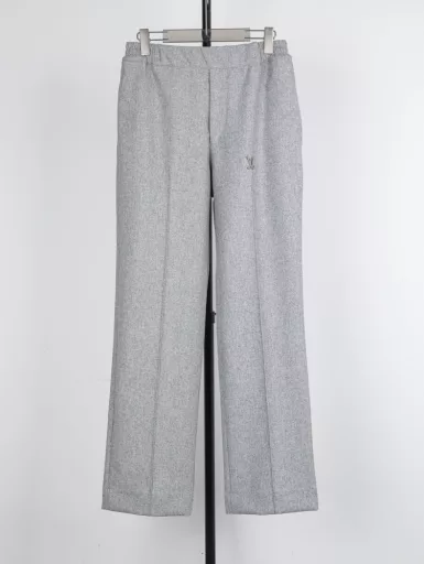 1v casual wool pants, grayFabric: Worsted high-quality wool single-sided cloth, 320 gramsLining: twill combed cotton lining, 100% cotton, 180 gramsCraftsmanship:Exclusive custom-woven and dyed high-proportion woolWorsted single-sided cloth, expensive! Double-sided composite technology (the front is 
