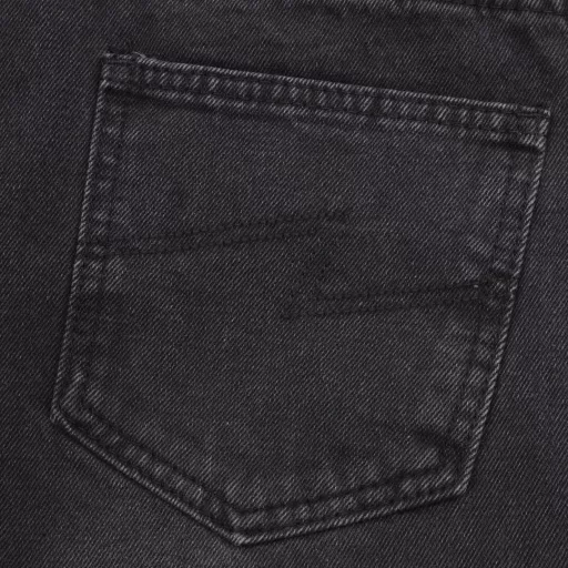 AMEXNOCAP Shibuya Limited Edition Leather Label Lightning Denim PantsAfter the pants are made, they are rinsed with heavy enzyme stone mill. Each pair is different. The heavy washing process has many hidden details. The pants promoted this time are too perfect in both the version and the upper body. It is no exaggeration to say that it takes more time to make 20 short sleeves than to make a pair of jeans. The fabric is made of 12.2 ounces of high-quality denim. Only when the denim is above 12 ounces can it have the unique high-end texture of denim. I am very satisfied with the proofing after several washings.