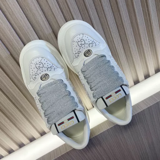Gucci——Latest color matching thick-soled shoes; 6cm high-heeled shoes with rhinestones and hot diamonds~~Top leather fabric, super flash rhinestones and hot diamond fabric, full leather lining, fine sweat absorption and breathability, foot pads, latex injection molding, private model 6cm thick TPU two-color sole
