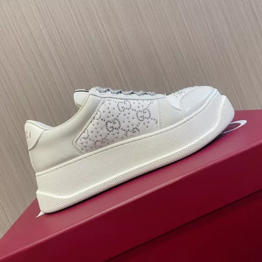 Gucci——Latest color matching thick-soled shoes; 6cm high-heeled shoes with rhinestones and hot diamonds~~Top leather fabric, super flash rhinestones and hot diamond fabric, full leather lining, fine sweat absorption and breathability, foot pads, latex injection molding, private model 6cm thick TPU two-color sole