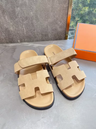 H 2022 Autumn and Winter New HERMES Hermes's recently popular couple's shoes - sandals, paired with various colorful socks, very trendyUpper: imported sheepskin deerskinInner lining: imported sheepskinOutsole: TPU non-slip wear-resistant outsole