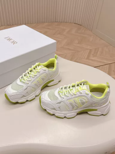Dior Chrono new casual sports shoes, running shoes, dad shoes are really cool, full of futuristic feeling! Really cool! Once again interpreting Dior's cool and fashionable concept, lucky star bless you with good luck, the new EVA sole is super light and soft! Perfect replica of the original! Full version material