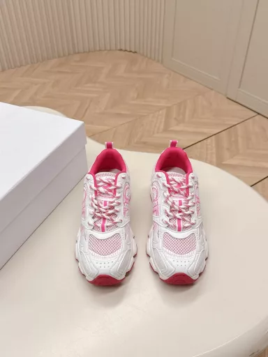Dior Chrono new casual sports shoes, running shoes, dad shoes are really cool, full of futuristic feeling! Really cool! Once again interpreting Dior's cool and fashionable concept, lucky star bless you with good luck, the new EVA sole is super light and soft! Perfect replica of the original! Full version material