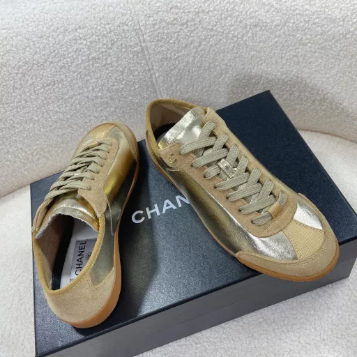 Chanel－－New Chanel models; Dexterity shoes; sports shoes; biscuit shoes; sneakers…Cherry style patchwork color toe design, cool and cute with three-dimensional embossed double C logo embellishment, retro and fashionable Dexterity sports sneakers…Original customized metallic wrinkled cowhide fabric, TPU non-slip soft sole