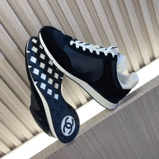 Chanel grandma black and white panda shoes, sneakers, sports shoes, Dexterity shoes, casual shoes~~Simple low-top, light and comfortable, genuine leather splicing style, creating a young and active sports atmosphere✔️✔️Sheep splicing upper, sneaker design light design, two-color sports outsole