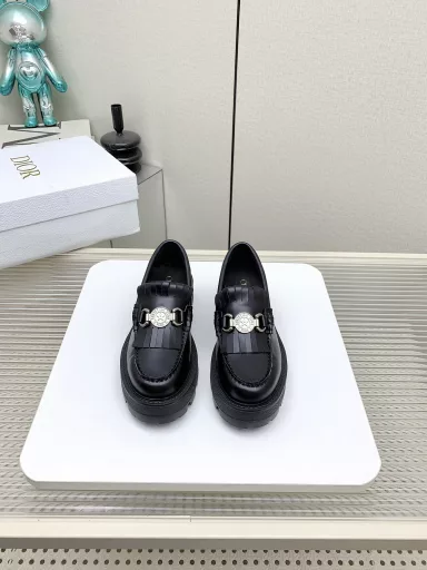 Dior Cruise 2025 Early Spring Series Loafers Tasseled Leather Shoes Classic Upgrade Full of vitality and fashion attitude Easy to play on the street Youthful cool fashion style Easy and casual elegance High-end luxury style Made of cowhide Original outsole Open mold original metal buckle