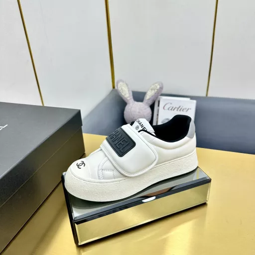 Chanel loafers~ Original calfskin panda shoesChanel 25C latest hit panda black and white sneakers casual sneakersChanel hot item classic black and white panda color coco girl must buy