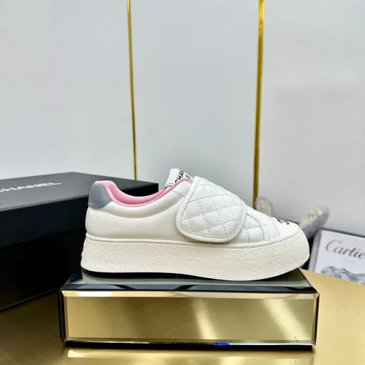 Chanel loafers~ Original calfskin panda shoesChanel 25C latest hit panda black and white sneakers casual sneakersChanel hot item classic black and white panda color coco girl must buy