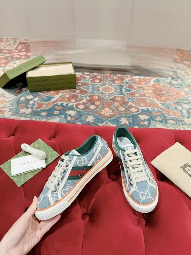 Arrival Gucc* tennis 1977 classic series canvas shoes…Hotly recommended model, G+1977×Disney joint series…Double canvas made of integrated elements of the brand, rich in retro style, classic and sentimental, perfect memories