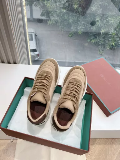 Spring purchasing level spot Loro Pian* classic hit lp cotton shoes fur shoes German training shoes top version thick sole leisure It turns out that this is the legendary casual shoes that will not make your feet tired even if you walk 20,000 steps. This pair of casual shoes has both good looks and foot feel. Once you put them on, you will be completely attracted to them~ The minimalist design is eye-catching and durable, and it is a plus for your outfit. The soft foot feel and texture are outstanding, and it is very nice if it does not rub your feet. With the soft and sticky sole, you will not feel tired when you wear it for a long time in daily life. Who can refuse a pair of versatile and good-looking loafers? It is simply too temperament, the foot feel and texture are both good, the key is to make your legs look longer without tiring your feet, and the main feature is just right!