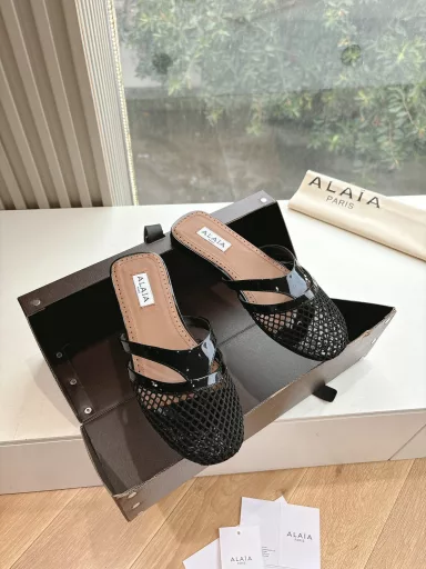Alaia fishnet mules closed toe sandals 2025SS French fairy ballet flats, the ALAIA brand comes from its founder, Azzedine Alaia is the founder of the 