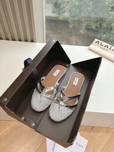 Alaia fishnet mules closed toe sandals 2025SS French fairy ballet flats, the ALAIA brand comes from its founder, Azzedine Alaia is the founder of the 