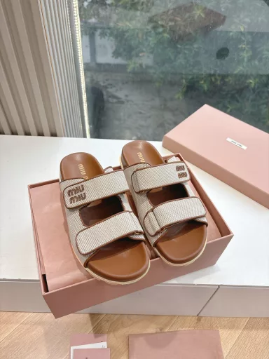 Miu Miu 2025 Spring and Summer Series Thick-soled Velcro Slippers SandalsZp Development Original Disassembly Matching Edition Miu is really too girly