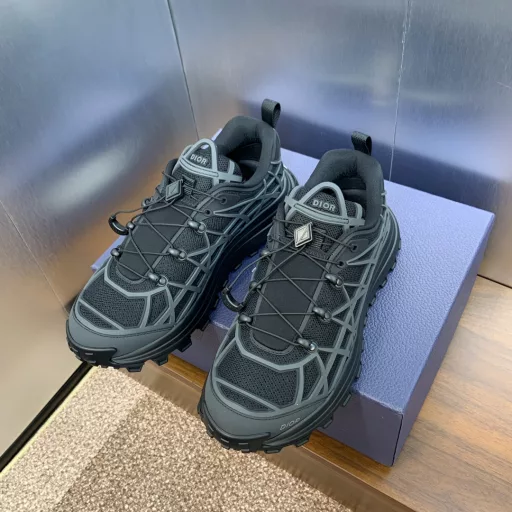 Dior 2023 Spring and Summer Runway Haute Couture New Modern Low-top Casual Men's Shoes Dior B31 Runner Drawstring Lace-up Colorblock Daddy Shoes CD Star Same Style Raglan Pattern Letter Logo Thick-soled Round-toed Fashion Luminous Sports ShoesMaterial: Fabric Imported Environmentally Friendly Mesh Fabric Spliced ​​Calfskin/Original Open Mold Injection Raglan Pattern + Original Customized Mesh Breathable Fabric Lining Pad + TPU Outsole