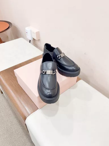 MiuMiu 2024 Spring and Summer New LoafersOriginal 1:1 development, the favorite of celebrities and influencers, skin-friendly autumn must-have, simple and sexy upper designWith original packaging